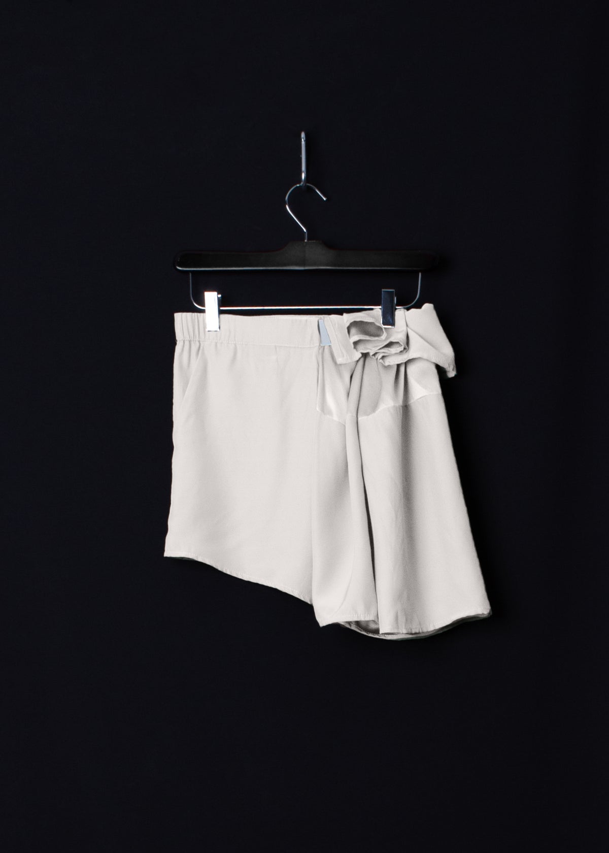 ARCHIVE 50013 - buoy short raw white