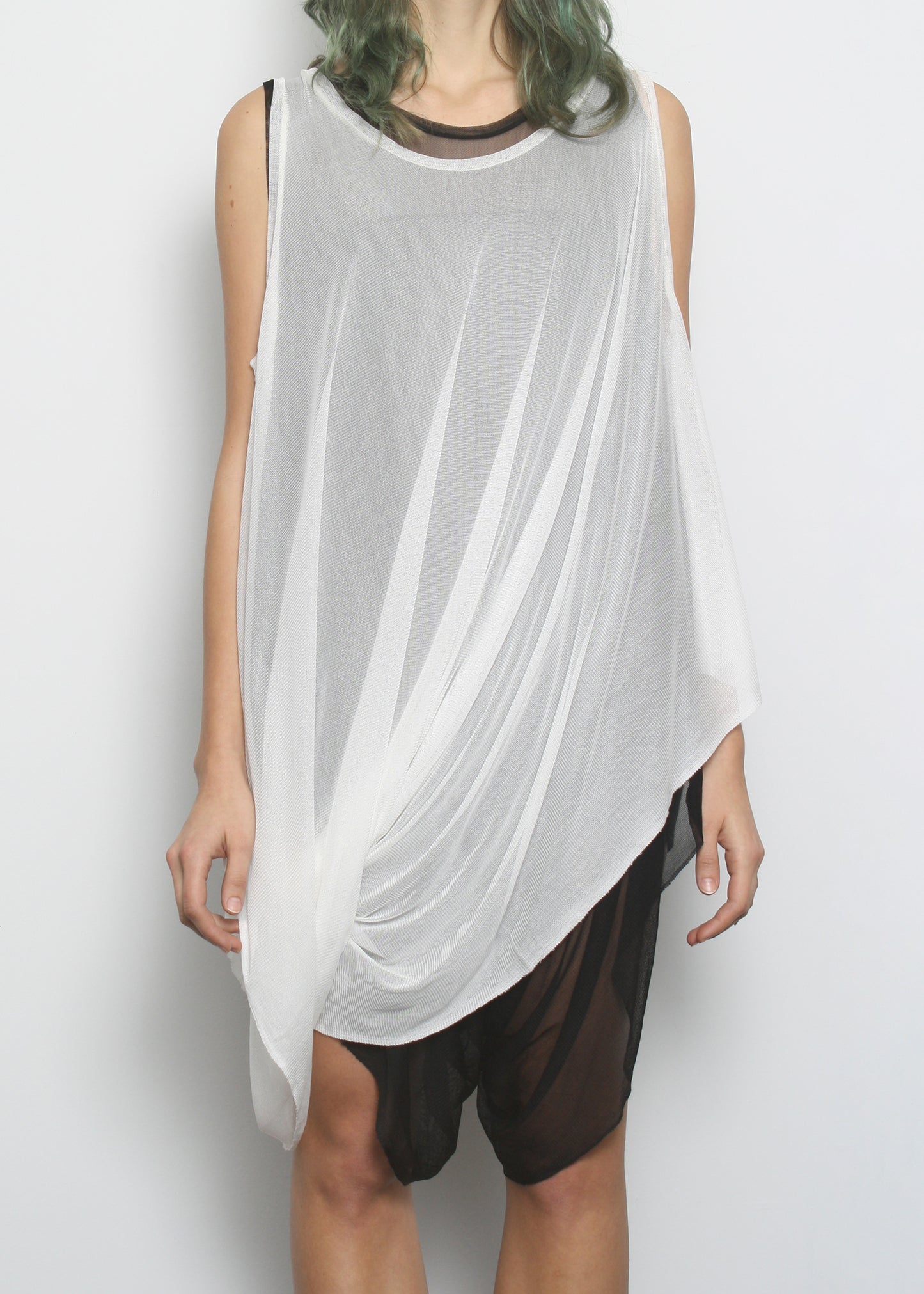 ARCHIVE 40028 - cloud tank ivory