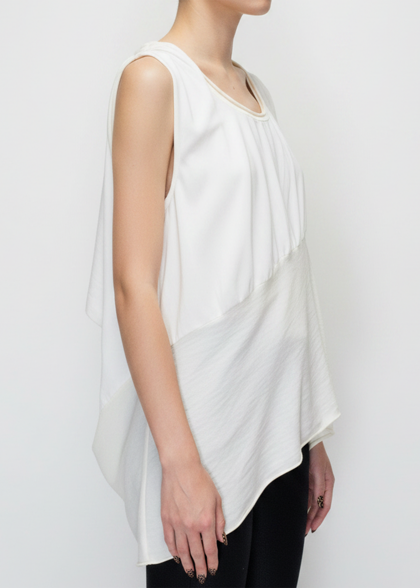 ARCHIVE 40046 - stern tank ivory