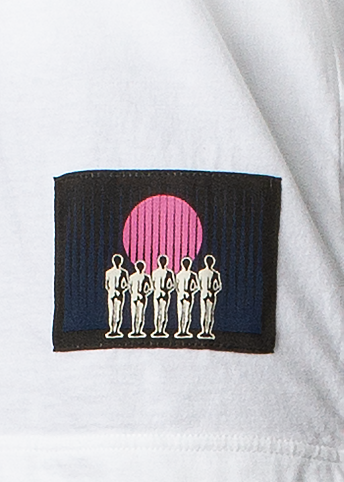ARCHIVE 30118 - white tshirt with patch
