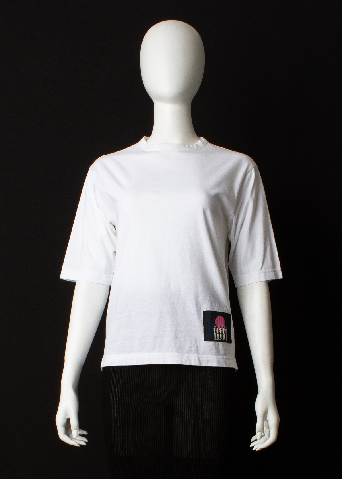 ARCHIVE 30118 - white tshirt with patch