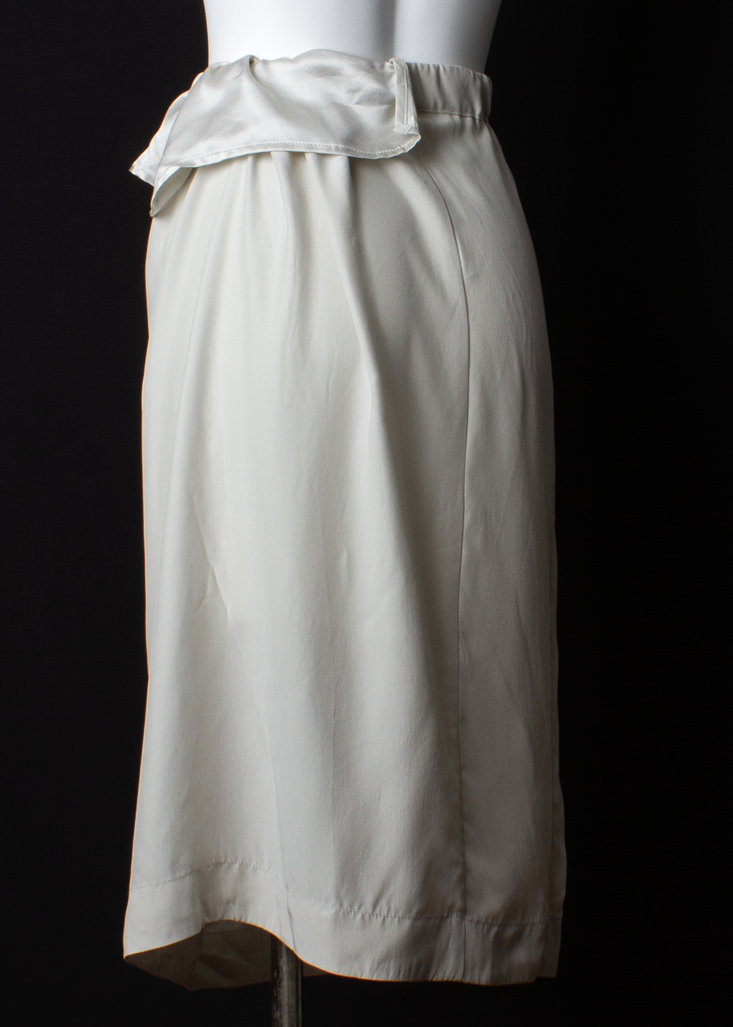 ARCHIVE 50037 - fleet skirt smoke