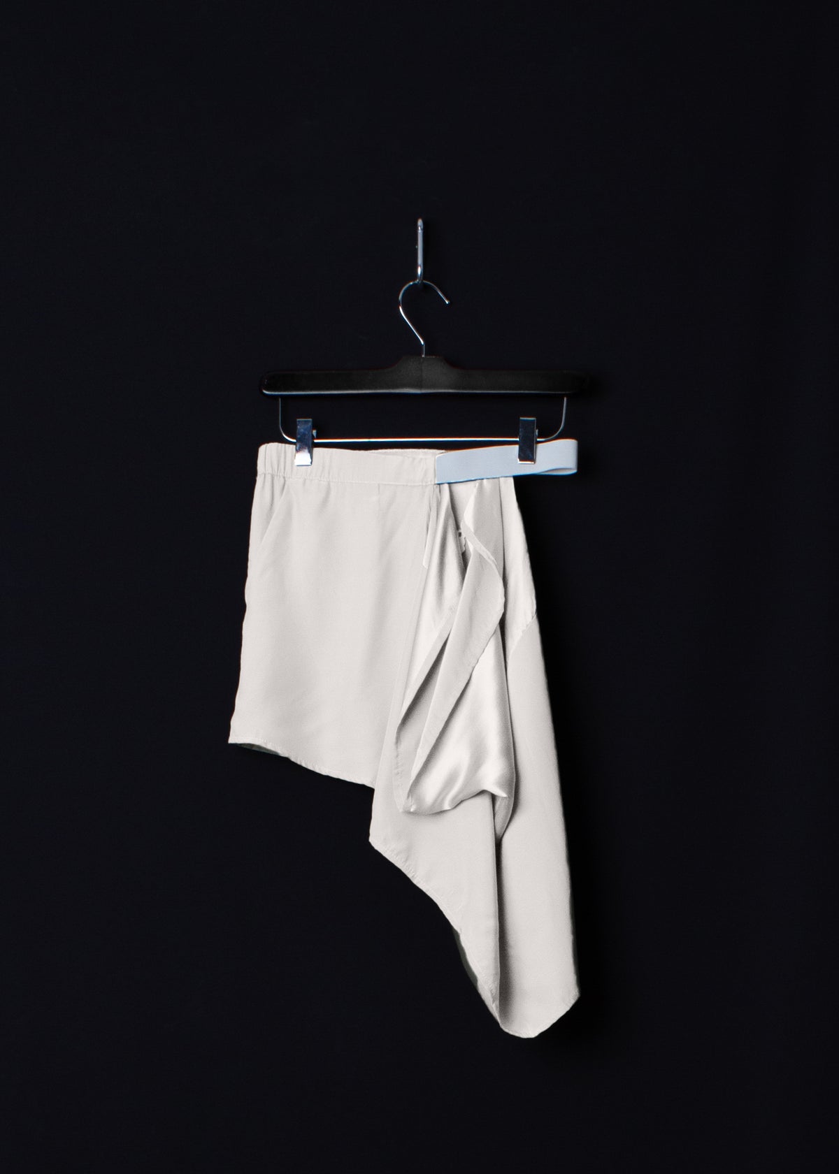 ARCHIVE 50013 - buoy short raw white