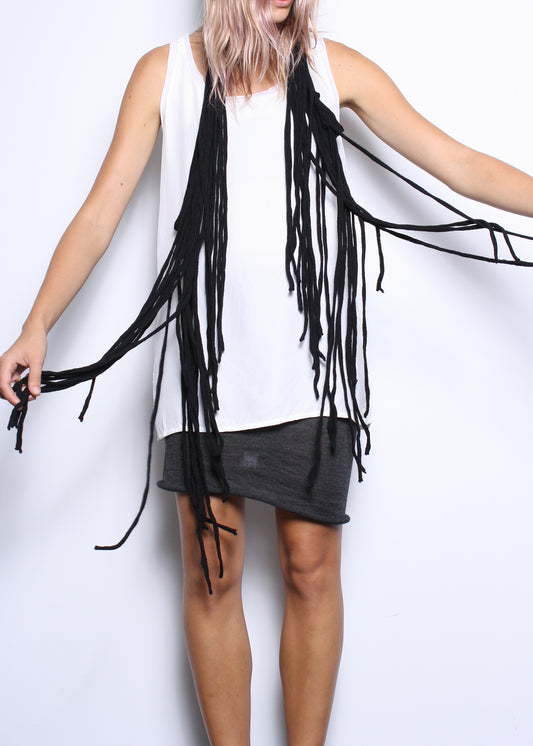 ARCHIVE 40081 - fringe scarf black
