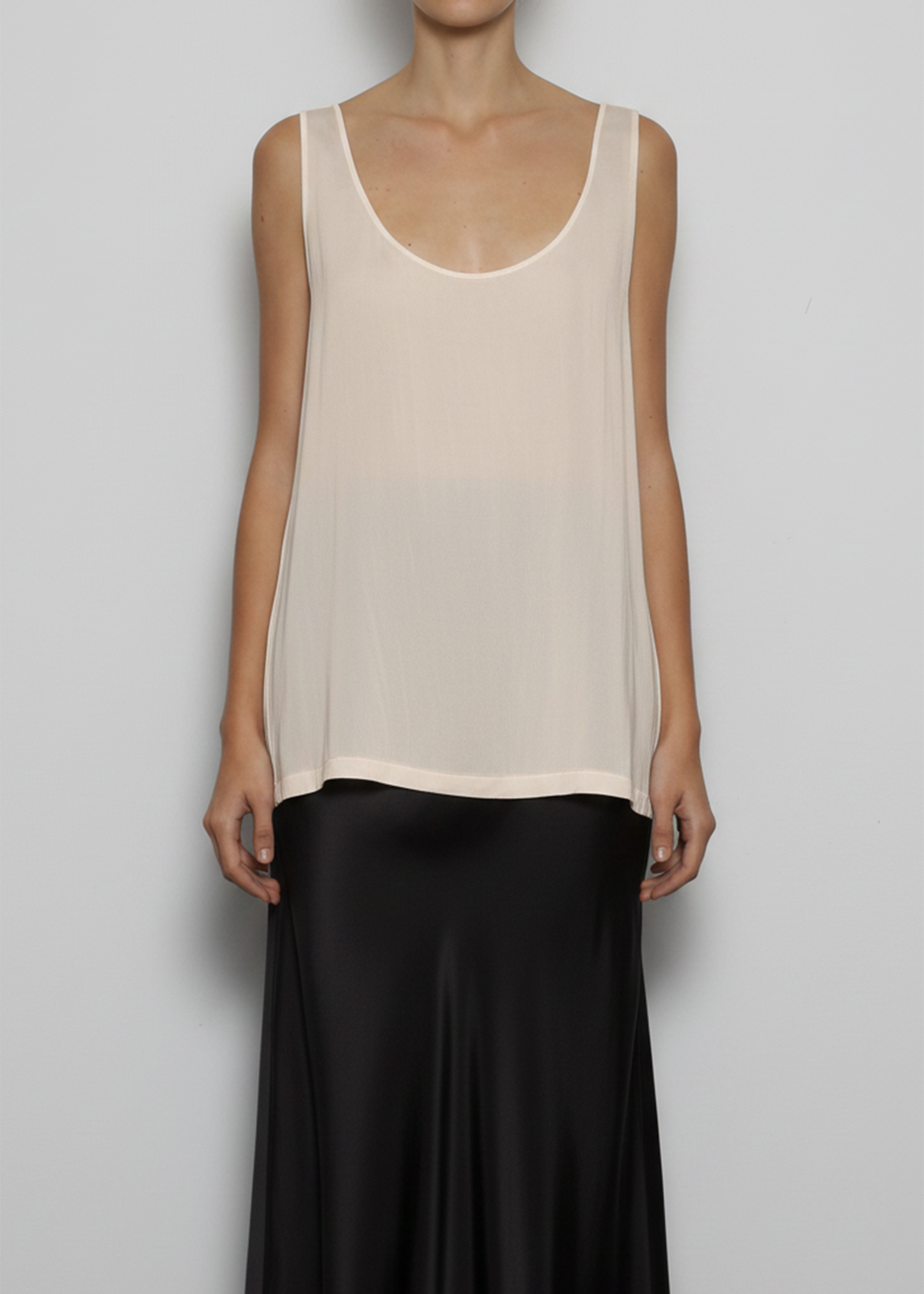 ARCHIVE 50009 - key tank nude
